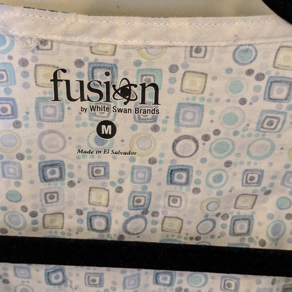 Scrub long sleeve coat - Picture 2 of 3